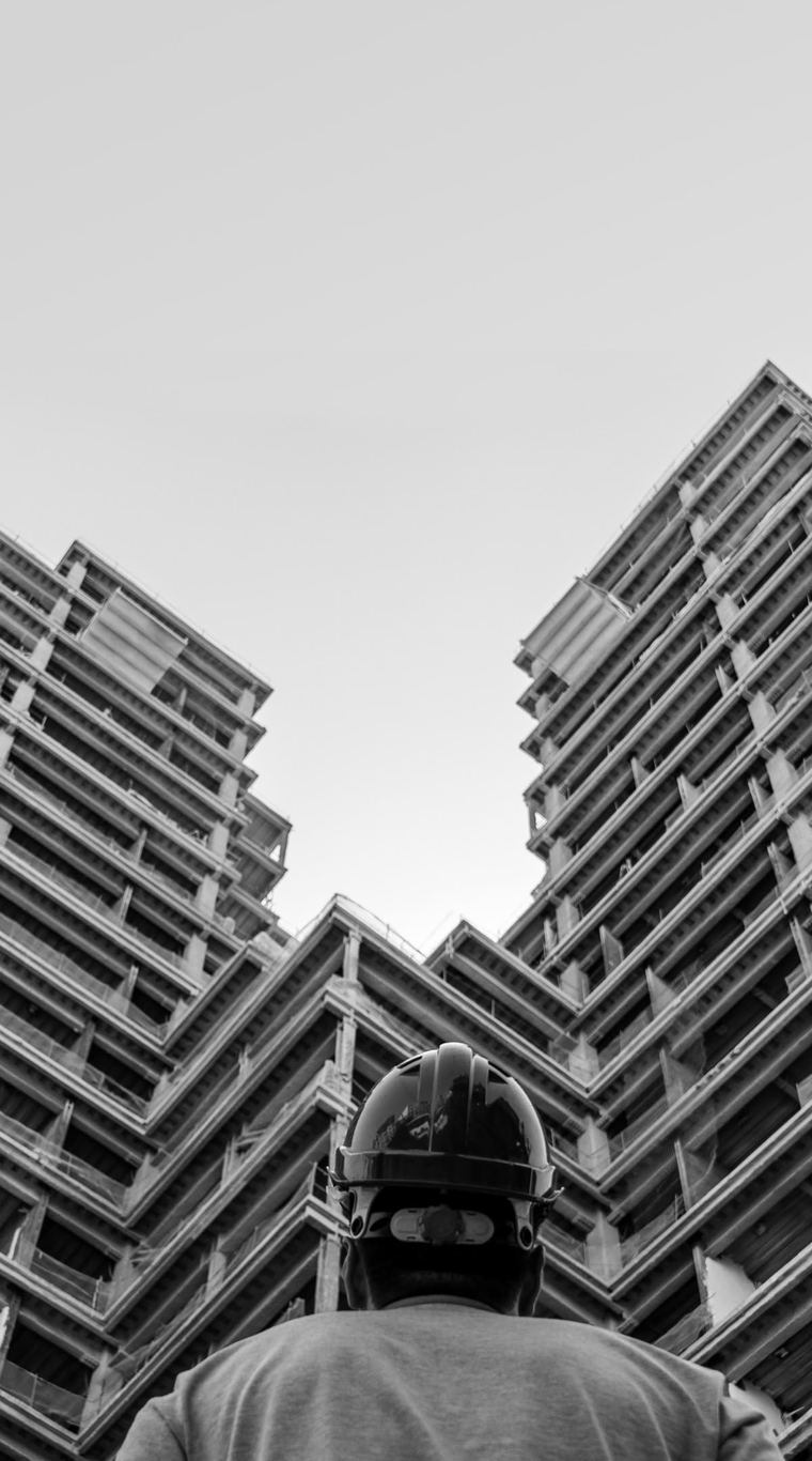 Construção civil — obra em Goiânia